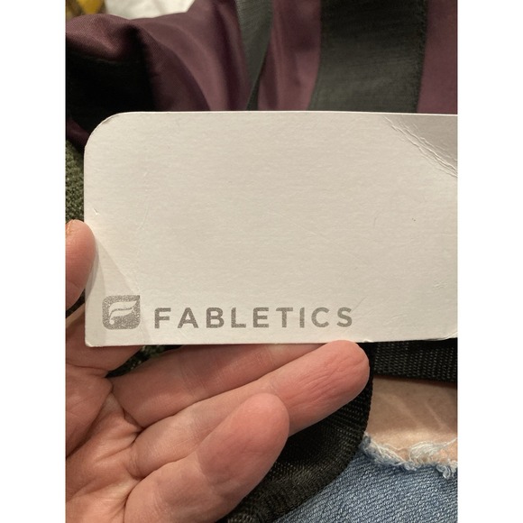 Burgundy Gym Tote Bag Travel Weekender Lightweight Nylon Fabletics Small - Picture 8 of 8